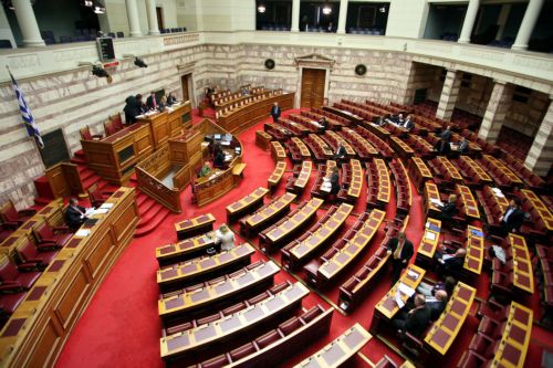 Νέα πρόσωπα «ναι», νέα κόμματα «όχι», λέει η πλειοψηφία των πολιτών