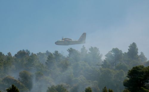 Υπό έλεγχο δασική πυρκαγιά στην Κυλλήνη του νομού Ηλείας