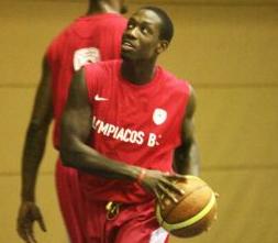 Ενδιαφέρον των Χιτ για Μπέβερλι και Ντόζιερ