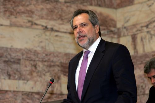 Αρραγής η ΚΟ του ΠΑΣΟΚ, στηρίζει την κυβέρνηση, λέει ο Χρ.Παπουτσής