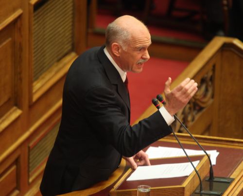 Για μέτρα υπέρ των μικρομεσαίων επιχειρήσεων δεσμεύτηκε ο πρωθυπουργός