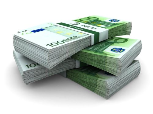 Στην Κύπρο «μετανάστευσαν» τον Απρίλιο 600 εκατ. ευρώ ελληνικών καταθέσεων