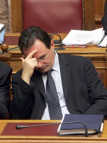 Μη βιώσιμο το Ασφαλιστικό του Δημοσίου χωρίς αλλαγές, λέει ο υπουργός Οικονομικών