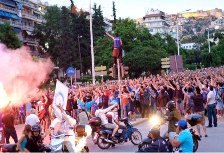 Συγκέντρωση οπαδών του Ηρακλή έξω από τα γραφεία της ΕΠΟ