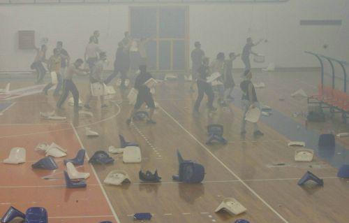 Βαρύτατες ποινές σε ΑΕΚ και ΠΑΟΚ για τα επεισόδια στο χάντμπολ