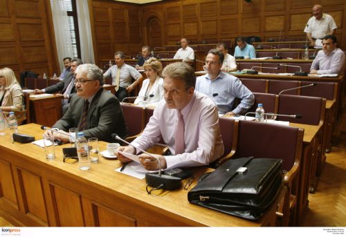 Ανοίγει ο δρόμος για τον έλεγχο περιουσίας πολιτικών για την υπόθεση Siemens