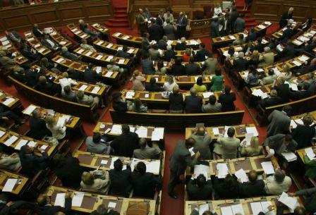 Προανακριτική για τους πέντε από τους έξι πρώην υπουργούς της ΝΔ αποφάσισε η Βουλή