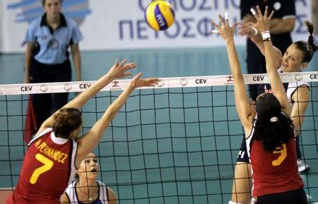 Λύγισε στα κρίσιμα σημεία η εθνική γυναικών, 3-0 σετ από την Ισπανία