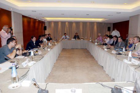 Η Σούπερ Λιγκ όρισε «στρογγυλή τράπεζα» για την Πέμπτη