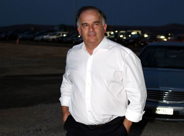 O Παππάς… υποχωρεί και δείχνει λαϊκή βάση στην ΑΕΚ