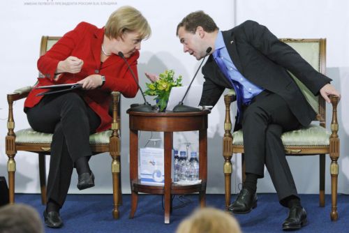 Τη Γερμανία καλεί για επενδύσεις ο Ρώσος πρόεδρος Ντ.Μεντβέντεφ