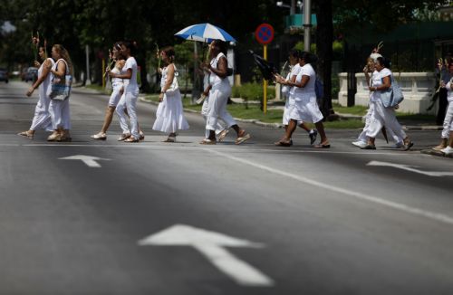 Στην Ισπανία μεταβαίνουν πολιτικοί κρατούμενοι που αφέθηκαν ελεύθεροι από την Κούβα