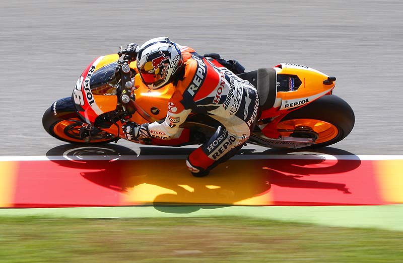 Σκέψεις για τρεις εργοστασιακές Honda το 2011