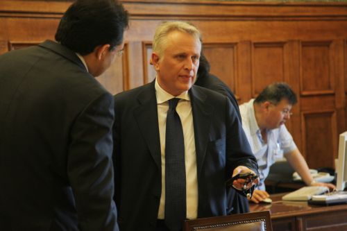 Αντιπαράθεση Γ.Ραγκούση-ΚΚΕ για την προεκλογική ενίσχυση με ανώνυμα κουπόνια