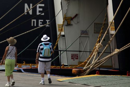 Σε νέα απεργία προχωρούν οι ναυτεργάτες στις 8 Ιουλίου