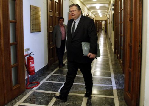 Στη Βουλή η τροπολογία για το νέο συνταξιοδοτικό καθεστώς των ένστολων