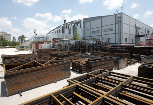 Τεράστιες ζημιές προκάλεσε ξαφνική νεροποντή στο θέατρο Badminton