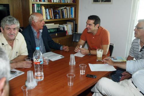 «Αστεία» χαρακτηρίζει την πρόταση της Τράπεζας Πειραιώς ο Αλ.Τσίπρας