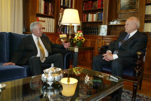 Για την ίδρυση της Δημοκρατικής Αριστεράς ενημέρωσε ο Φ.Κουβέλης τον Κ.Παπούλια