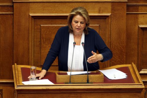 Ψηφίστηκε το νομοσχέδιο για τη ρύθμιση οφειλών υπερχρεωμένων νοικοκυριών