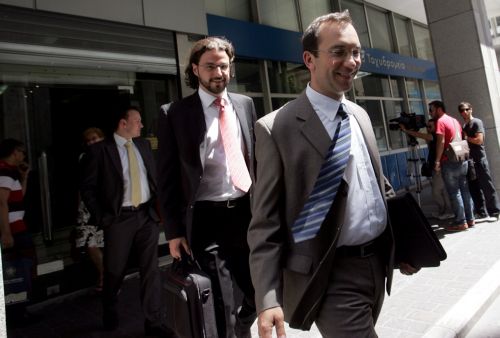 Απολύσεις στις ΔΕΚΟ και άνοιγμα κλειστών επαγγελμάτων «εδώ και τώρα», ζητεί το ΔΝΤ