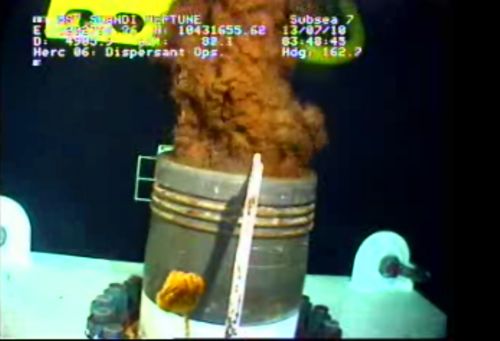 Kαθυστερεί η BP τον έλεγχο για το νέο κάλυμμα στην γεώτρηση