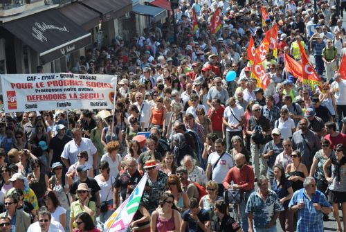 Εγκρίθηκε από τη γαλλική κυβέρνηση η αύξηση του ορίου συνταξιοδότησης στα 62 έτη