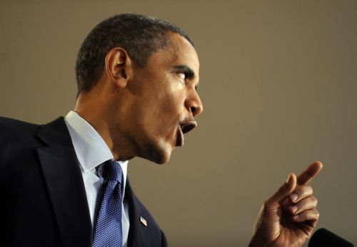 Το νόμο για την επιβολή νέων κυρώσεων στο Ιράν υπογράφει ο Μπαράκ Ομπάμα