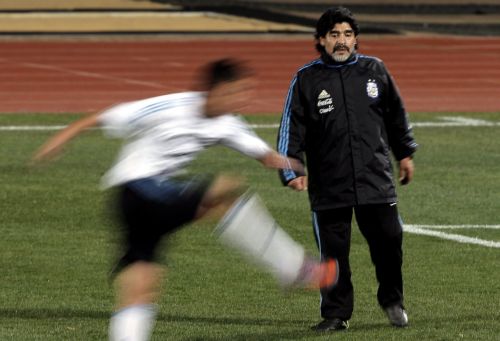 Προπονήθηκε ο Μέσι, παραπονέθηκε ο Μαραντόνα