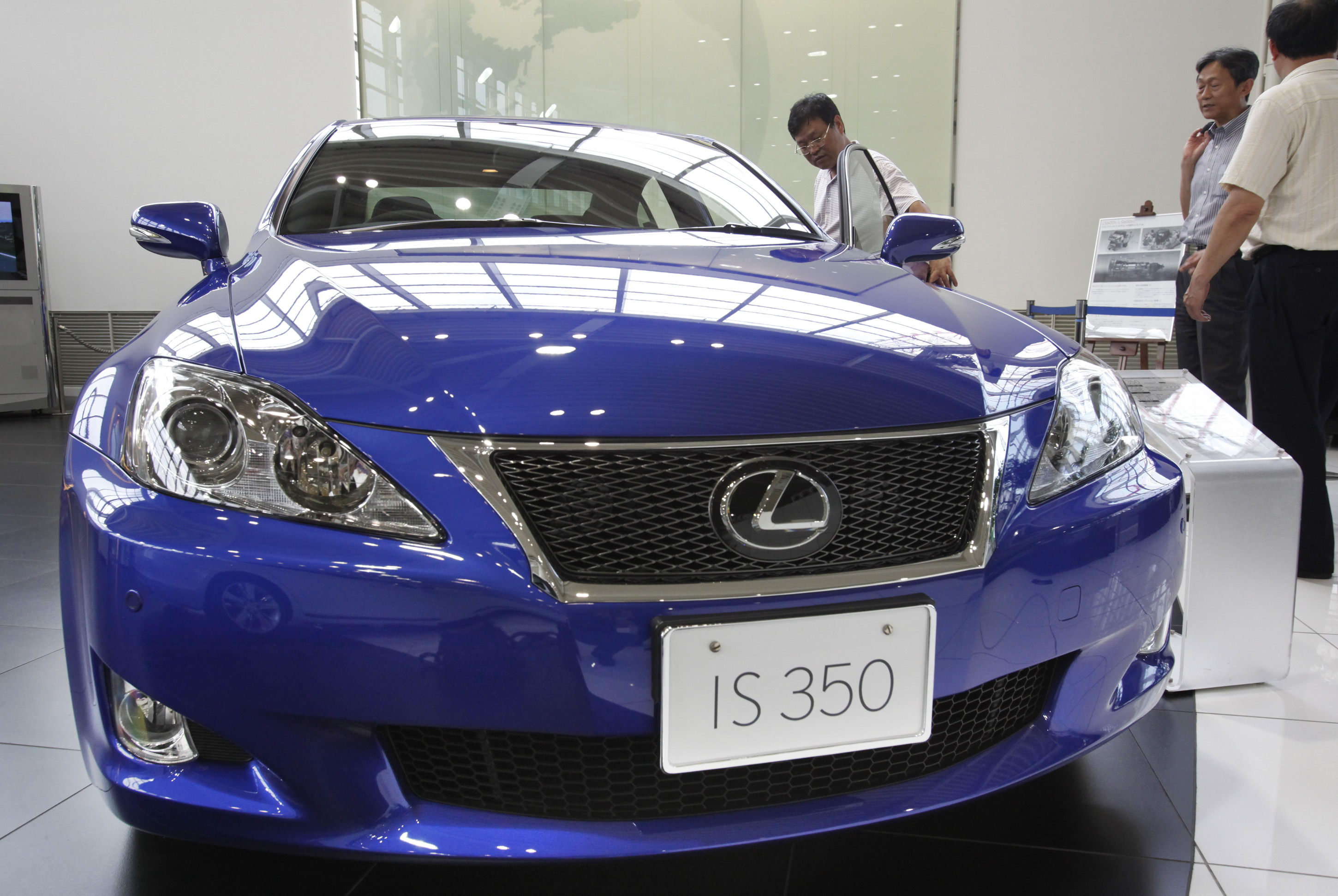 Από την Ιαπωνία ξεκινά η παγκόσμια ανάκληση των μοντέλων Lexus