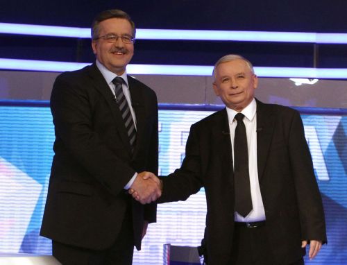 Σκληρή μάχη θα δώσουν οι υποψήφιοι για την προεδρία στην Πολωνία