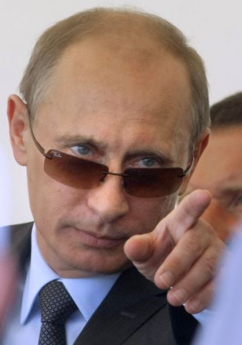 Πούτιν «μαινόμενος» για τη στήριξη της Χίλαρι Κλίντον στη Γεωργία