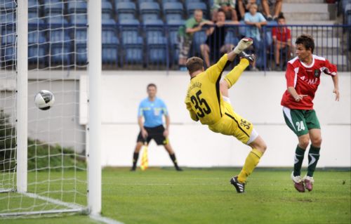 Πρόκριση για τον ΑΠΟΕΛ με 3-1 επί της Τάουρας