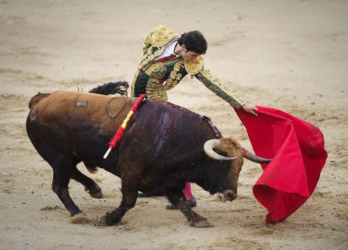 H Καταλονία γίνεται η πρώτη ισπανική περιφέρεια που απαγορεύει τις ταυρομαχίες