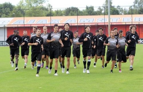 «Ντόπες» Δερμιτζάκη στην προπόνηση του ΠΑΟΚ στο Άμστερνταμ