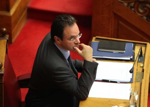 Δεν τέθηκε από την τρόικα θέμα πώλησης μονάδων της ΔΕΗ, διαβεβαίωσε ο Γ.Παπακωνσταντίνου