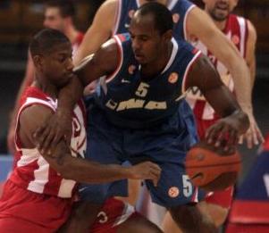 Ενδιαφέρον του Ολυμπιακού για τον Γκόρντον