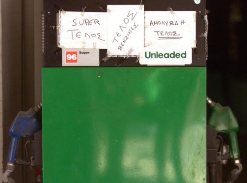 Σκληραίνουν τη στάση τους οι βυτιοφορείς, με απεργία απειλούν και οι πρατηριούχοι