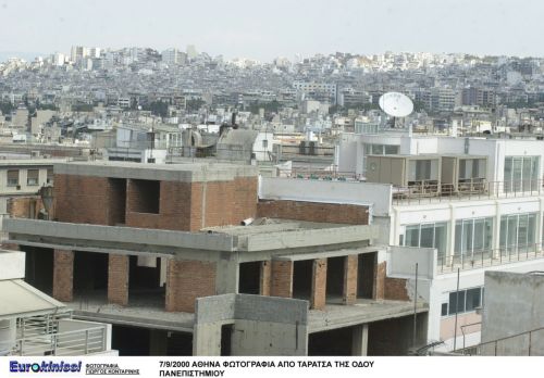 Δεν επιβάλλεται αναδρομικά φόρος για τους ημιυπαίθριους, τονίζει το υπουργείο Οικονομικών