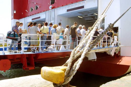 Αυξήσεις 2% στους Έλληνες ναυτικούς στα κρουαζιερόπλοια προτείνει η ΣΕΕΝ στην ΠΝΟ