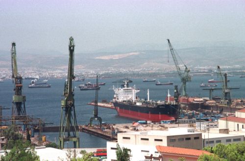 Αυξημένη πλειοψηφία ζητεί ο Ευ.Βενιζέλος ώστε να βρεθεί λύση για τα Ναυπηγεία Σκαραμαγκά