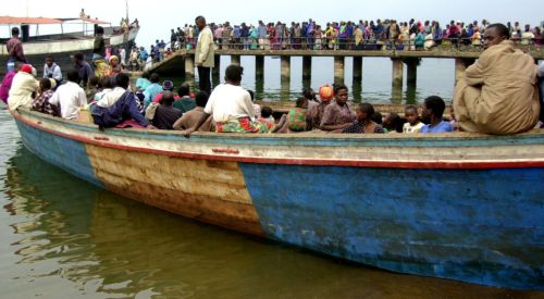 Δεκάδες άτομα έχασαν τη ζωή τους σε δυστύχημα με βάρκα στο Κονγκό