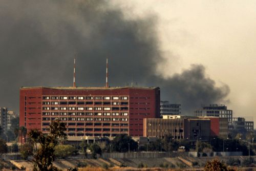 Πυρκαγιά με δεκάδες νεκρούς σε ξενοδοχείο στο Ιράκ