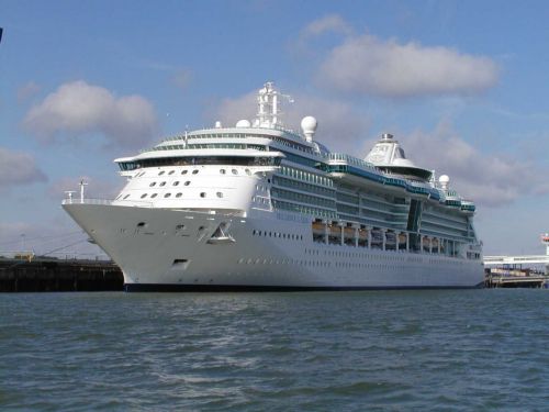 Σε επιφυλακή οι Αρχές εν όψει άφιξης κρουαζιερόπλοιου με πιθανό κρούσμα μεταδοτικής ασθένειας