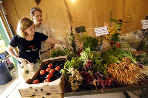 Στο ΣτΕ προσφεύγουν για τις ταμειακές οι πωλητές λαϊκών αγορών