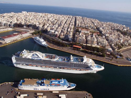 Συνδρομή του ΥΠΕΚΑ για περιβαλλοντικά προγράμματα στην περιοχή του Πειραιά