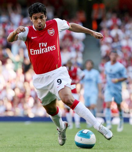 Ερώτηση για τον Εντουάρντο και πρόταση για τον Ντεμπελέ