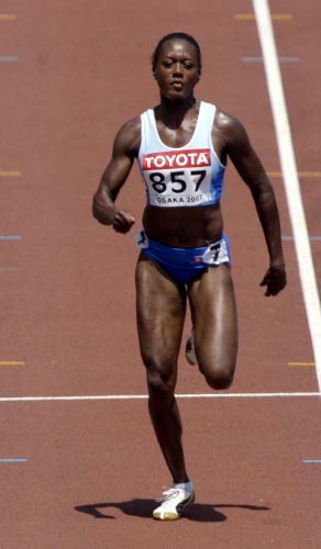 Η 50χρονη Μαρλίν Ότεϊ υποψήφια να αγωνιστεί στη Βαρκελώνη