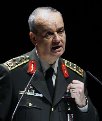 «Μέτωπο» με τους Κούρδους βουλευτές άνοιξε ο Τούρκος επιτελάρχης