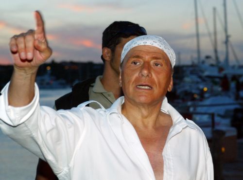 Τελείωσαν οι μέρες του playboy για τον Σίλβιο Μπερλουσκόνι